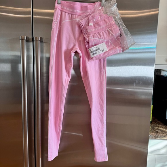 NWT Alo Airbrush High-Wasted Heart Throb Legging in Sweet Pink Yoga Brand new - Picture 14 of 16